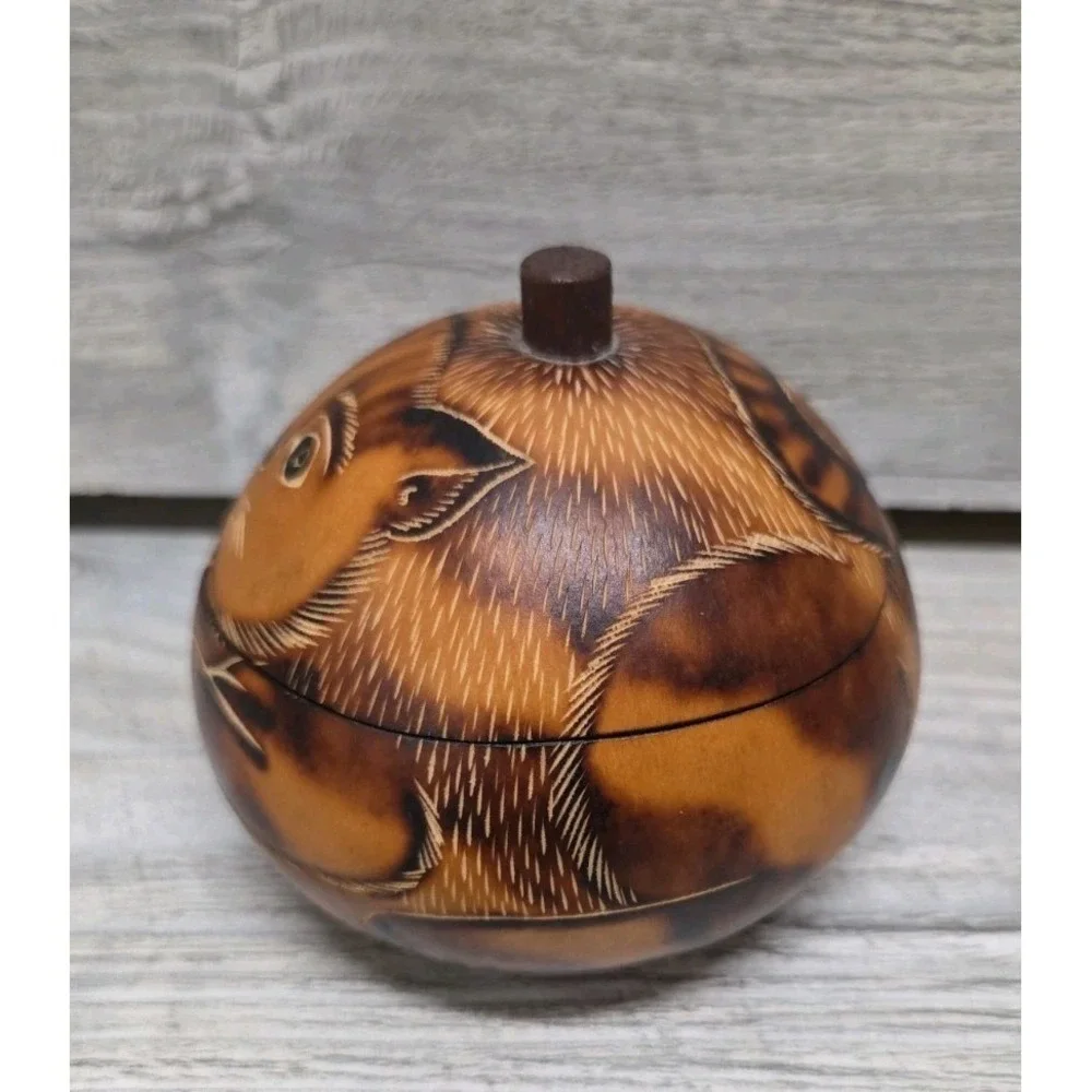 Ten Thousand Villages Hand Crafted & Carved Gourd Cat Trinket Box Made In PeruE4